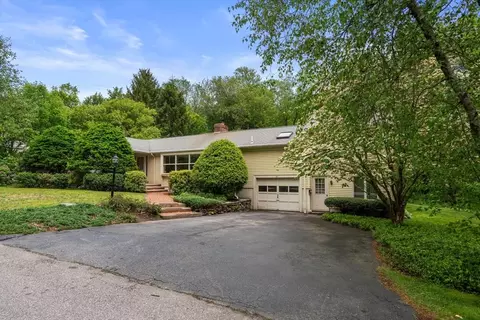 31 Millbrook Rd, Westwood, MA 02090