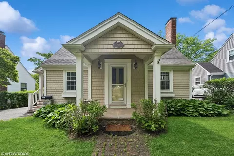 591 Poplar St, Boston, MA 02131