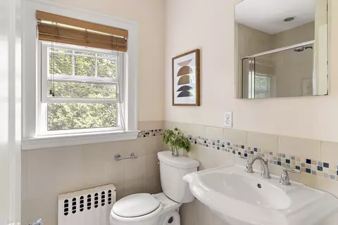 Bath - 72 Blake Rd, Brookline, MA 02445 photo 2 of 4