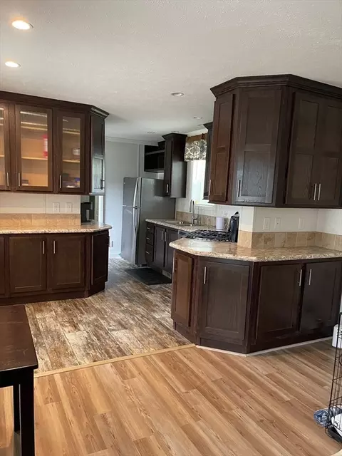 83 Kristen Ln, Wareham, MA 02571 photo 8