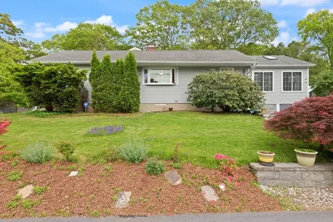 4 Homestead St, Lexington, MA 02421