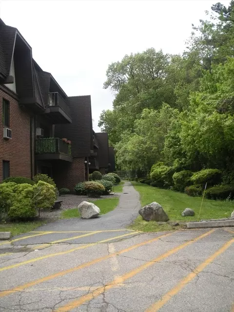 47 West St #A2, Randolph, MA 02368