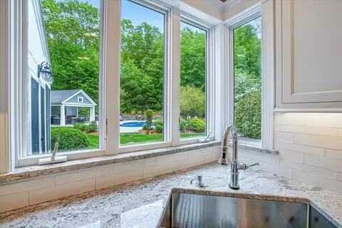 19 Juniper Rd, Upton, MA 01568 photo 7
