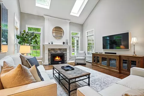 19 Juniper Rd, Upton, MA 01568 photo 12
