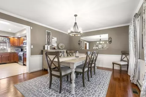 16 Windsor St, Everett, MA 02149 photo 12