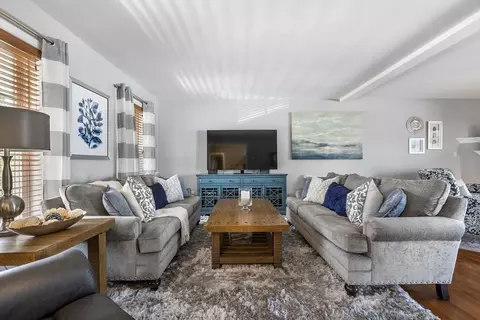 16 Windsor St, Everett, MA 02149 photo 4