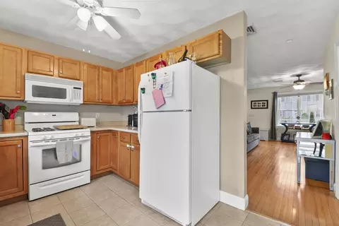 5239 N Main St #7, Fall River, MA 02720 photo 5