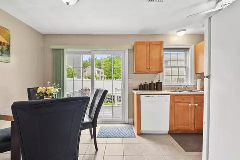 5239 N Main St #7, Fall River, MA 02720 photo 8