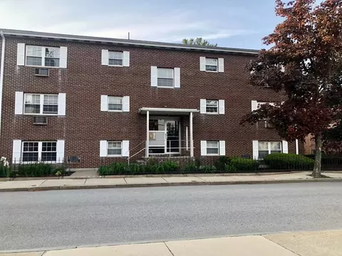 31 Pond St #20, Waltham, MA 02451