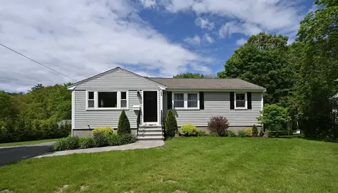 11 Edith Rd, Hudson, MA 01749