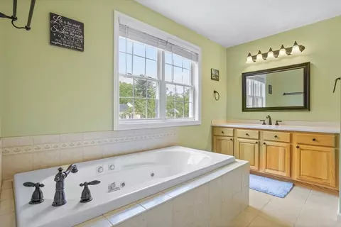 45 Taylor Rd, Maynard, MA 01754 photo 24