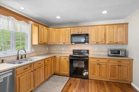 45 Taylor Rd, Maynard, MA 01754 photo 13
