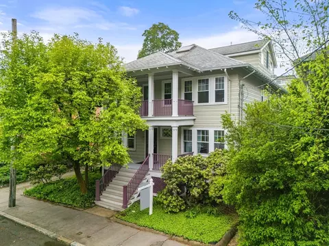 97 Stearns Rd, Brookline, MA 02446