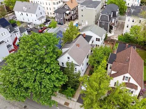 19 Tufts St, Somerville, MA 02145 photo 2