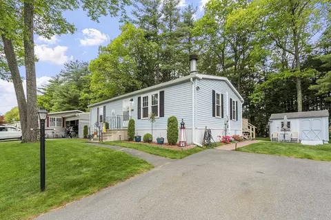139 Millers River Dr, Athol, MA 01331