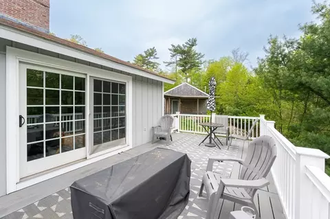 Exterior - 5 Indian Hl, Beverly, MA 01915 photo 2 of 9
