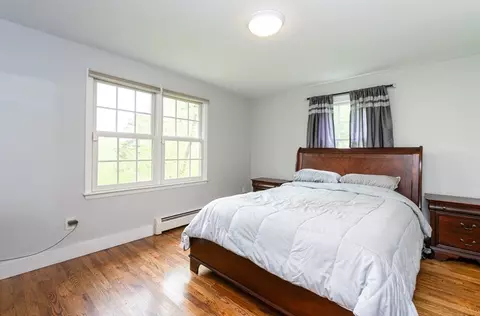 Bedroom - 5 Indian Hl, Beverly, MA 01915 photo 1 of 2