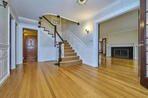 92 Dean Rd, Brookline, MA 02445 photo 3