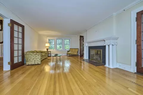 92 Dean Rd, Brookline, MA 02445 photo 5
