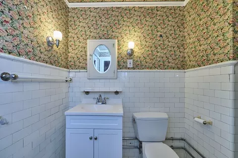 92 Dean Rd, Brookline, MA 02445 photo 28