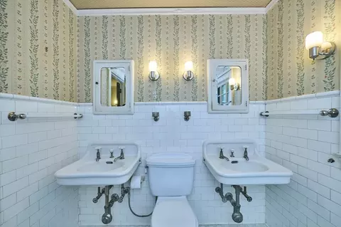 92 Dean Rd, Brookline, MA 02445 photo 26