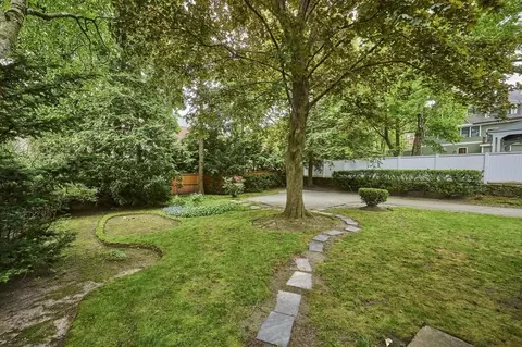 92 Dean Rd, Brookline, MA 02445 photo 39