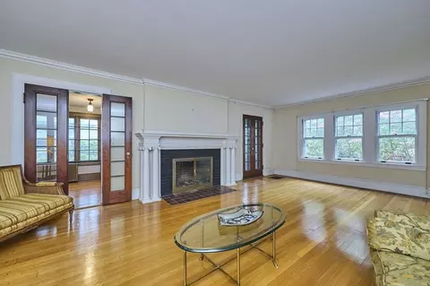 92 Dean Rd, Brookline, MA 02445 photo 4