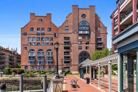 357 Commercial St #219, Boston, MA 02109