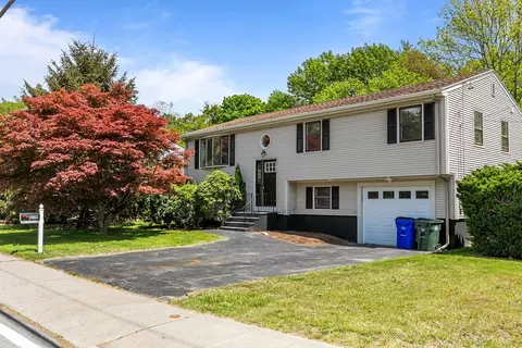 619 Elsbree, Fall River, MA 02720