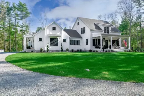 30 Indian Cove Rd, Marion, MA 02738