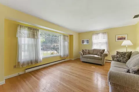 31 Fallston St, Springfield, MA 01119 photo 13