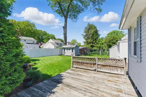 31 Fallston St, Springfield, MA 01119 photo 5