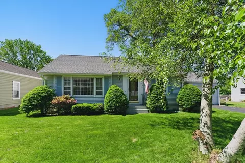 31 Fallston St, Springfield, MA 01119 photo 3