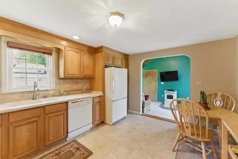 31 Fallston St, Springfield, MA 01119 photo 7