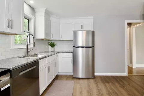Kitchen - 63 Grandview St, Springfield, MA 01118 photo 4 of 6