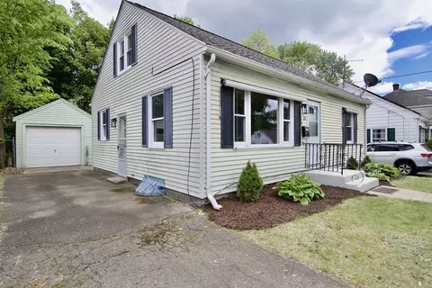 Exterior - 63 Grandview St, Springfield, MA 01118 photo 2 of 5