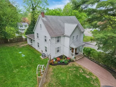 62-64 Lincoln Ave, Lynnfield, MA 01940
