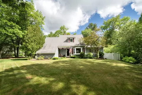 362 Union St, Hanover, MA 02339