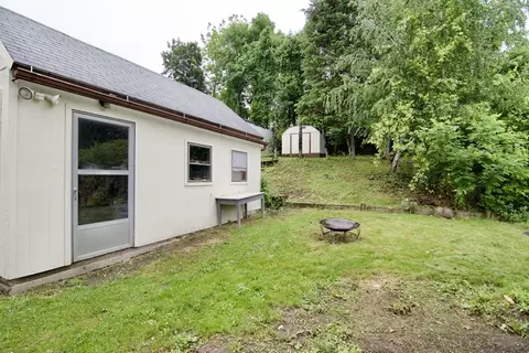 Exterior - 25 Spring St, Chicopee, MA 01013 photo 4 of 5