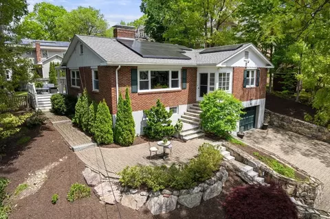 35 Everett St, Newton, MA 02459