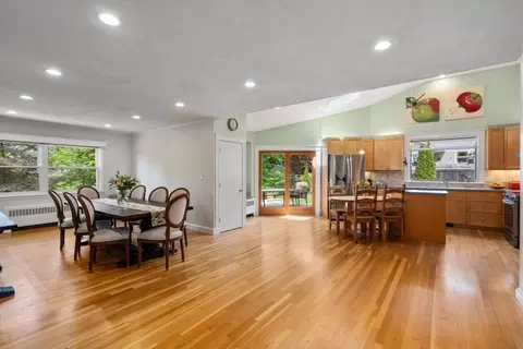 35 Everett St, Newton, MA 02459 photo 10