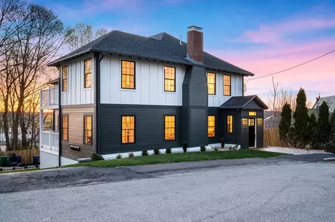 238 Bellevue St #2, Newton, MA 02458