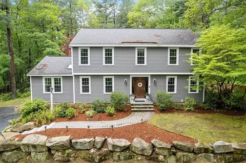 5 Wedgewood Dr, Andover, MA 01810