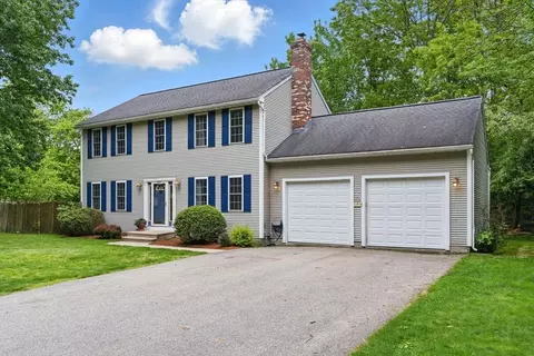 507 Towne St, North Attleboro, MA 02760