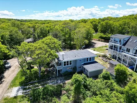 48 Menotomy Rd, Plymouth, MA 02360