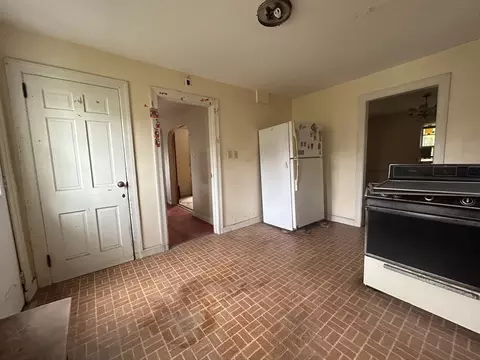 327 Appleton St, Arlington, MA 02476 photo 8