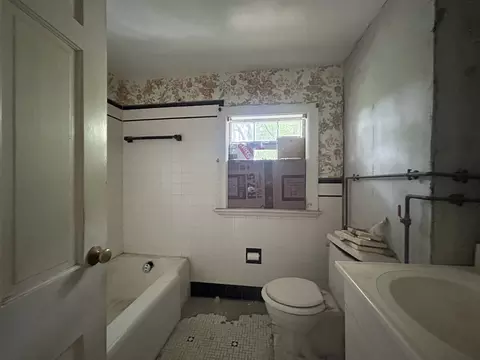 327 Appleton St, Arlington, MA 02476 photo 18