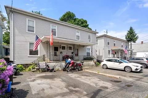 9-15 Maple St, Saugus, MA 01906 photo 2