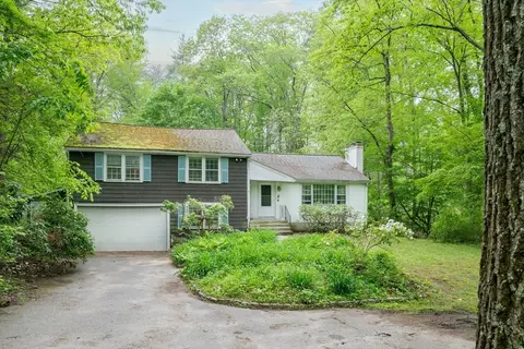 151 Park Ln, Concord, MA 01742