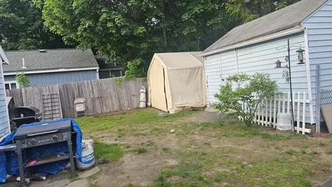 21 Eagle St, Ware, MA 01082 photo 8